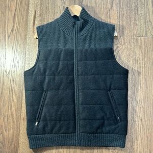 Amicale Cashmere Vest  Size Small Grey New With Tags